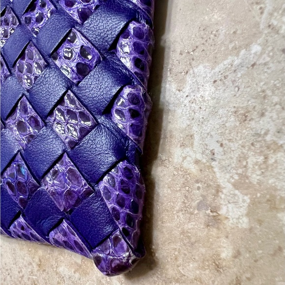 Bottega Veneta Lambskin and Snake Intrecciato Purple Clutch - Picture 12 of 12